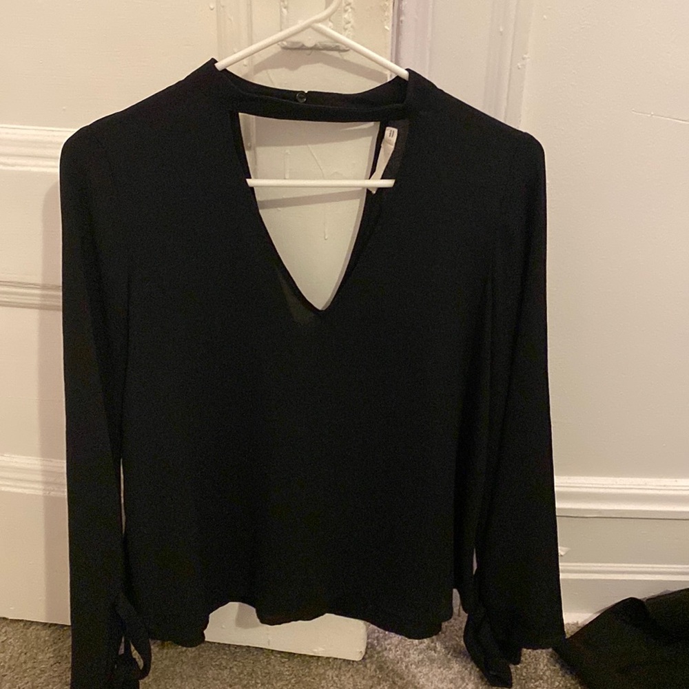 Long sleeve black top